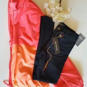 NWT Dark Wash Jeggings